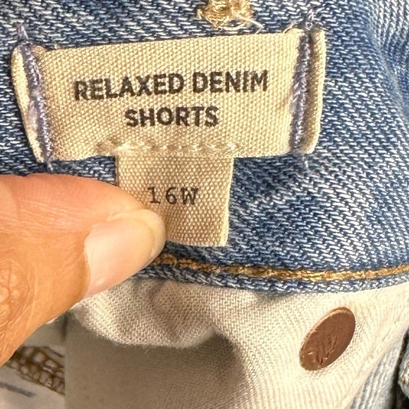 Madewell Plus Relaxed High Rise Raw Hem Denim Shorts Women’s Sz 16 - Picture 7 of 10